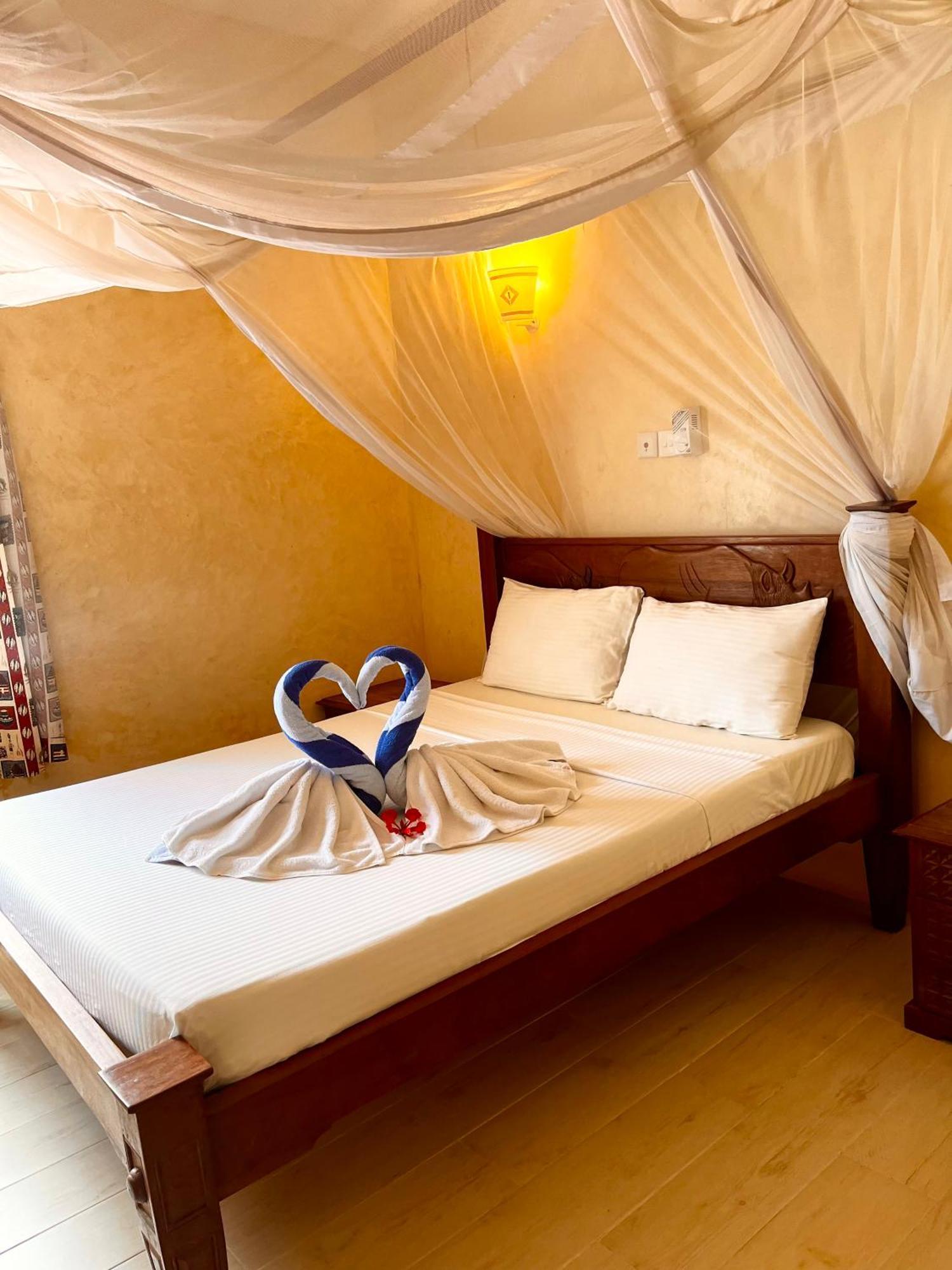 Flametree Beach Homes Diani Beach Ngoại thất bức ảnh