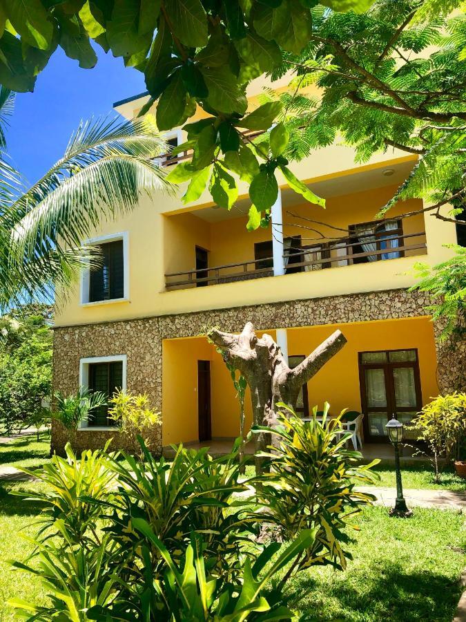 Flametree Beach Homes Diani Beach Ngoại thất bức ảnh